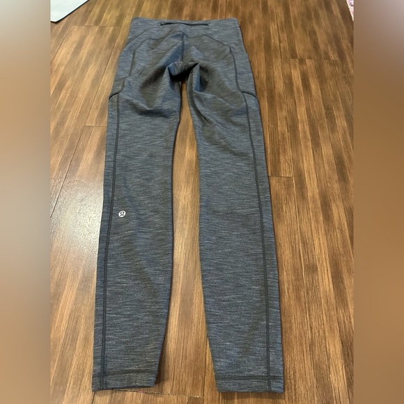Lululemon Speed Up Tight 28" *Brushed Full-On Luxtreme
Heathered Black
W5CD7S
4 - Picture 6 of 9
